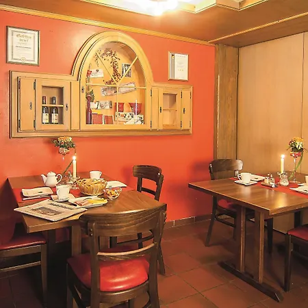 ホテル Hotel-gasthof Rangau 3*